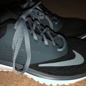 NIKE FS Lite Run 2